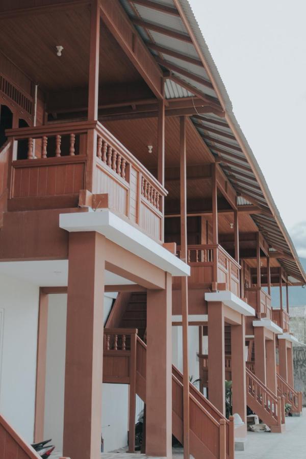 Granada Inn Palu Exterior photo